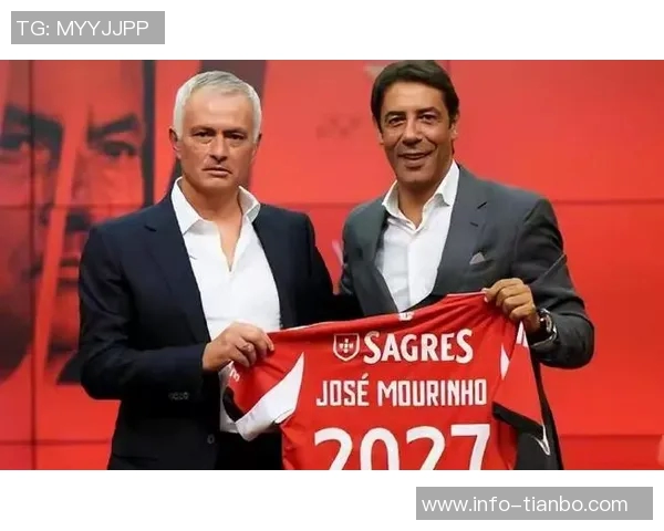 穆里尼奥执教生涯中的意外转折本菲卡前锋本欲加盟却转投费内巴切